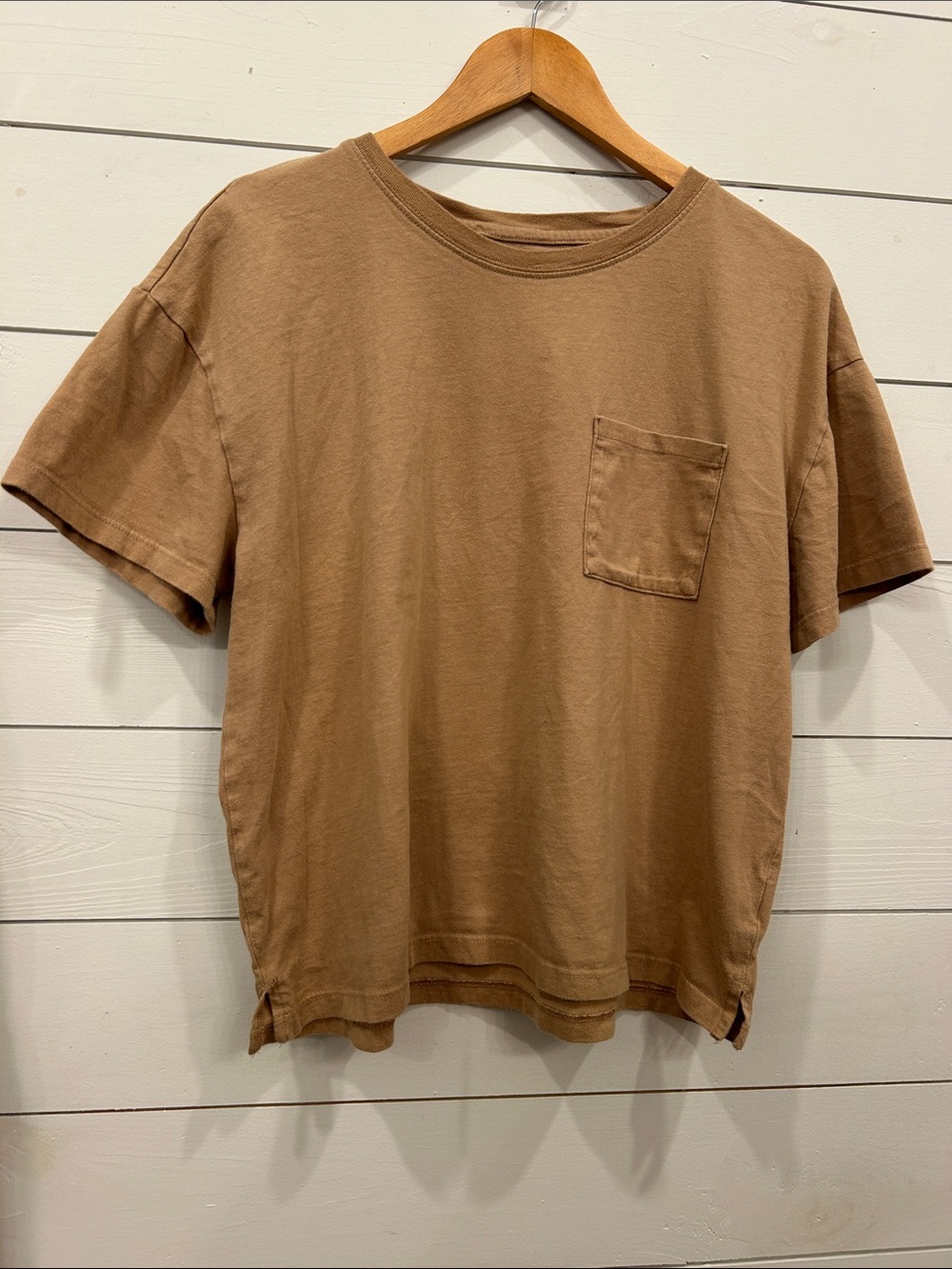Classic Pocket Crewneck T-Shirt in Brown